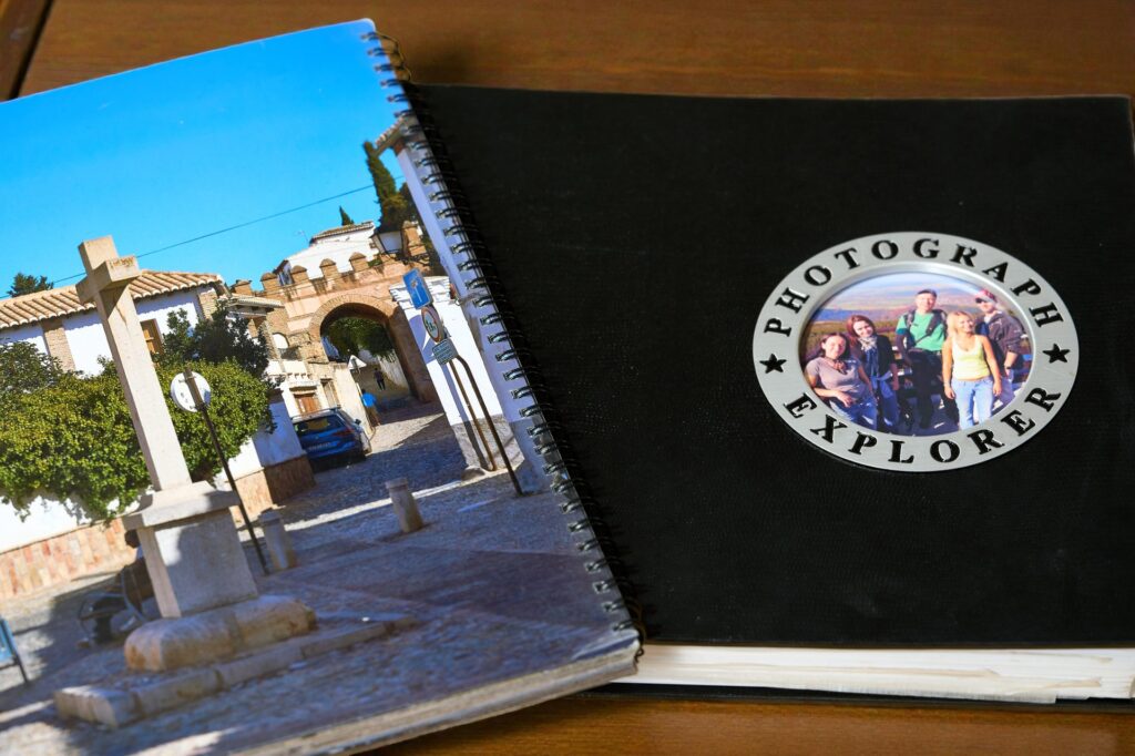 Fotoksiążka z podróży przygotowana do digitalizacji