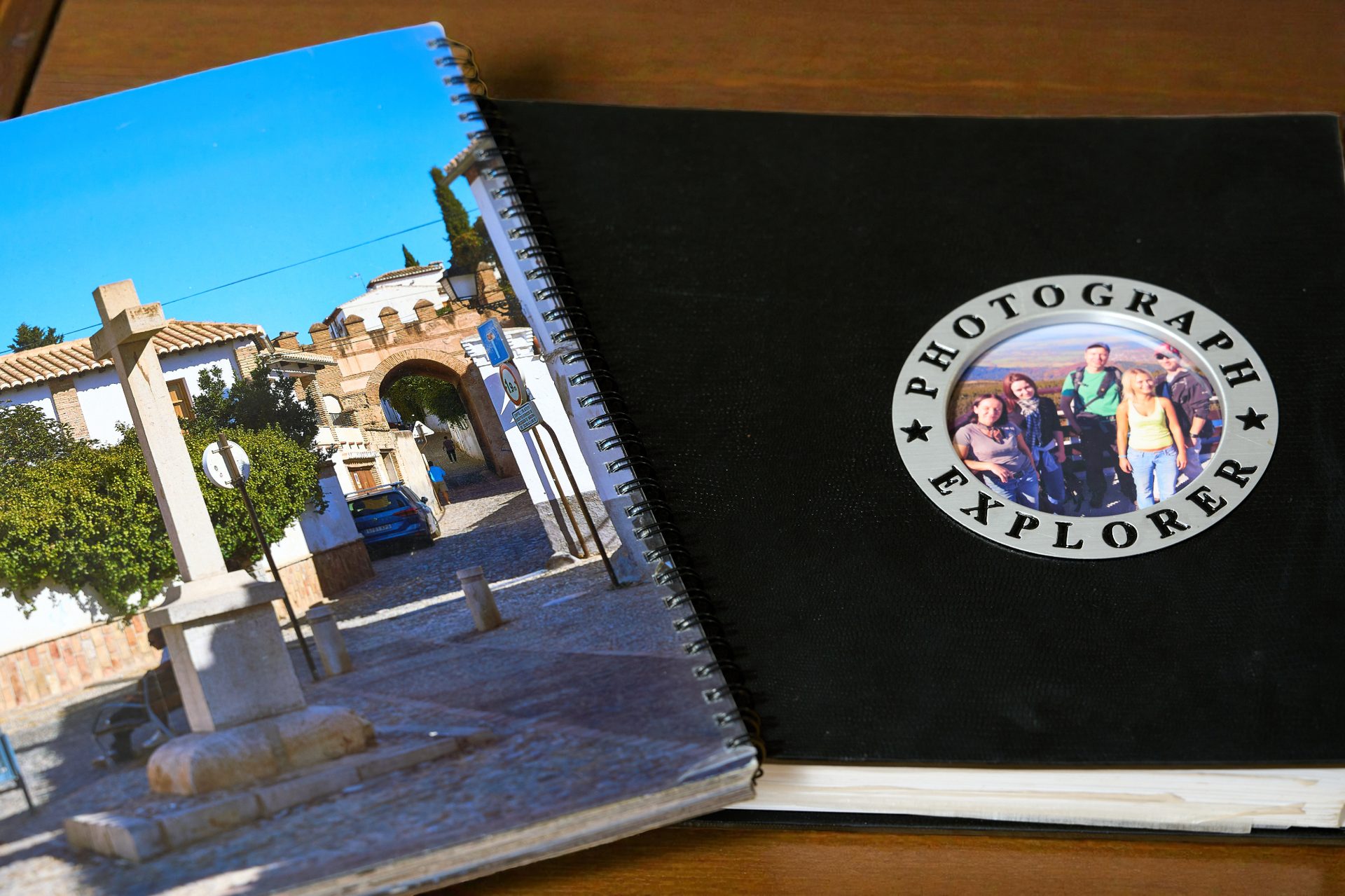 Fotoksiążka z podróży przygotowana do digitalizacji
